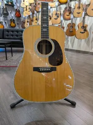 Martin Guitars - D-41 V18